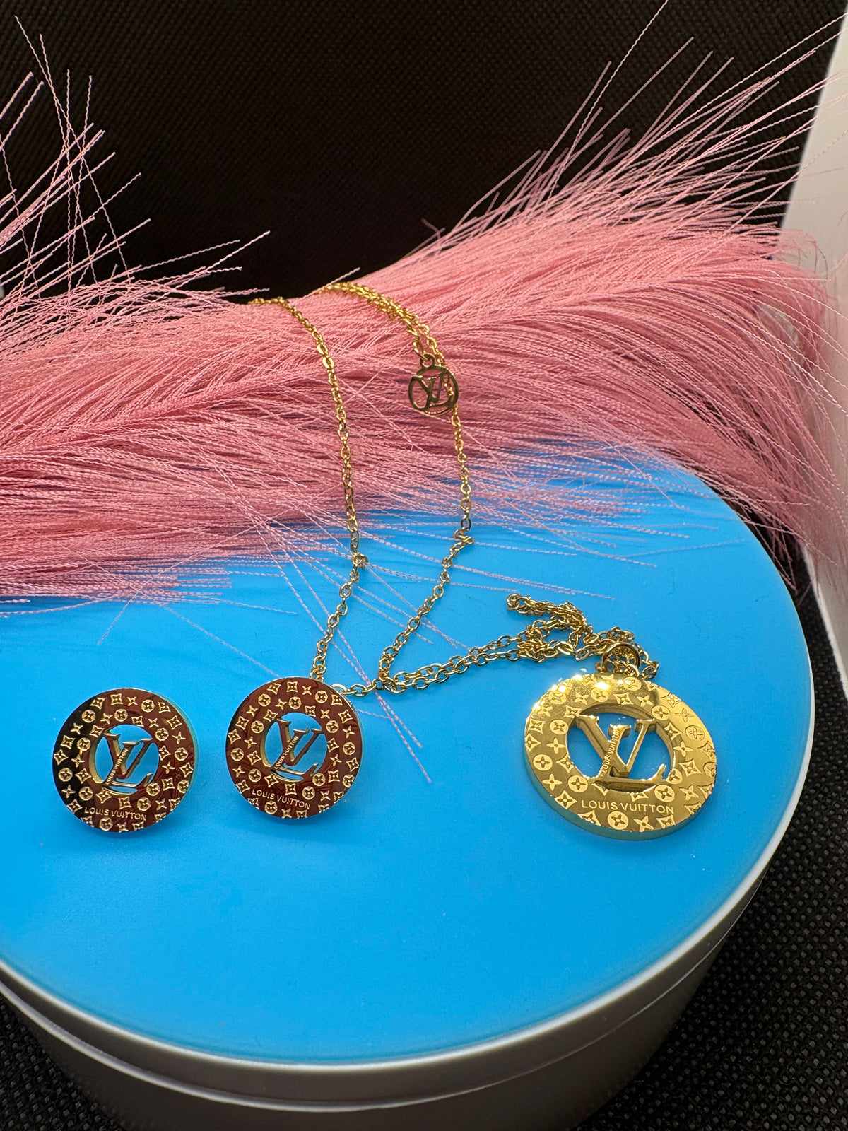 2Pcs Lux jewelry Earrings and Necklace