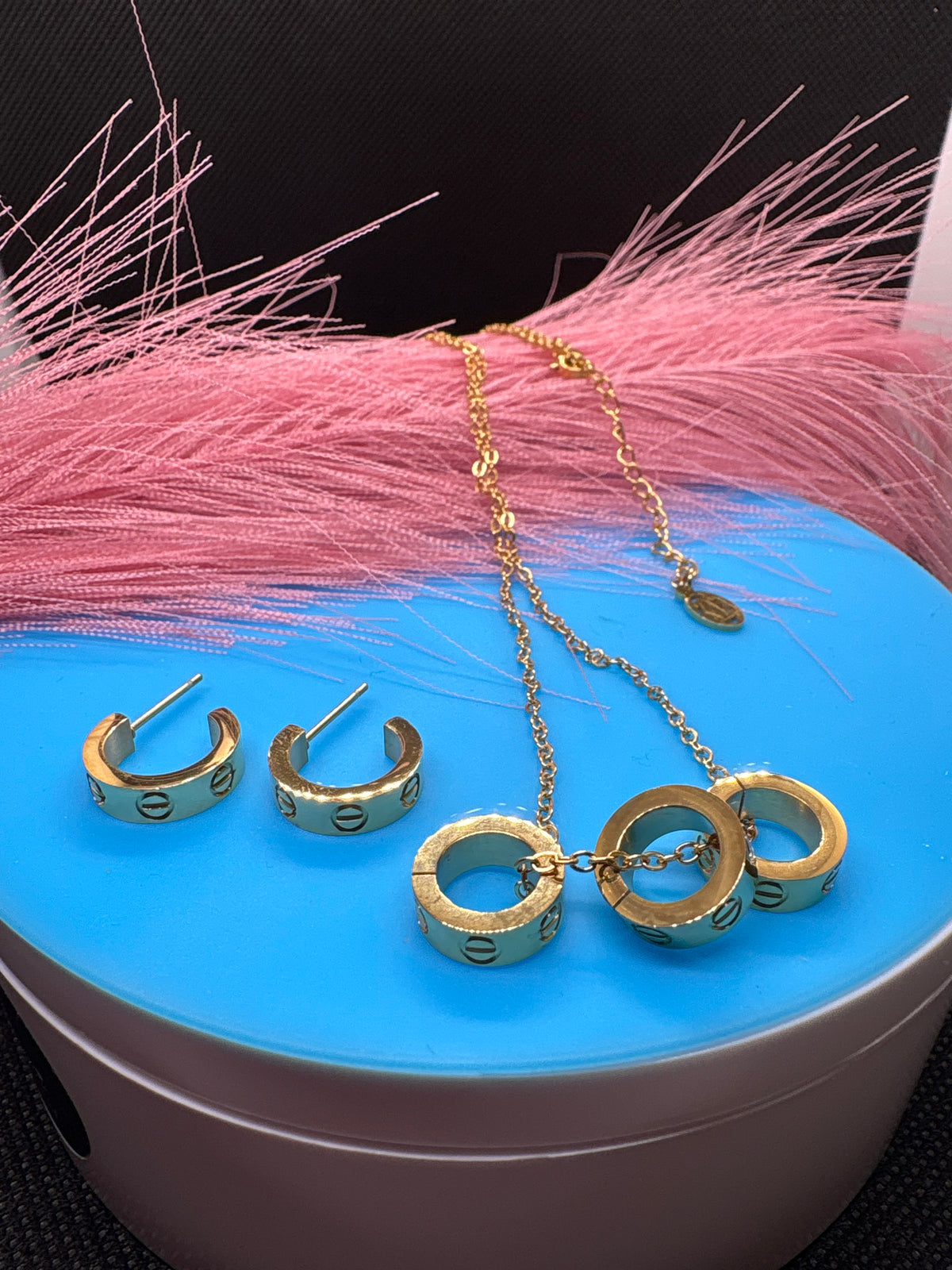2 Pcs Lux jewelry Earrings and Necklace