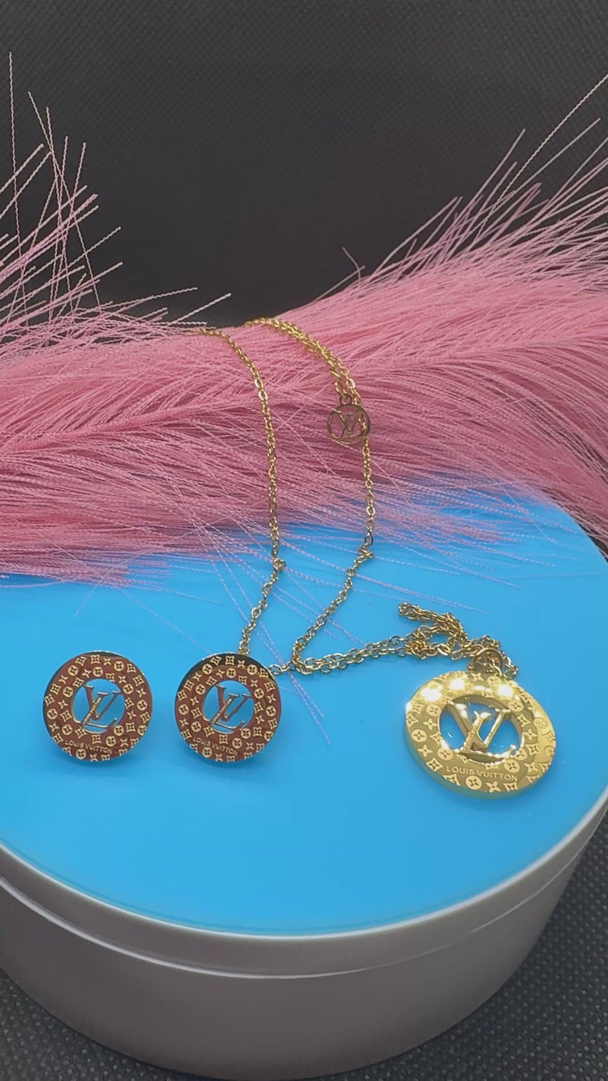2Pcs Lux jewelry Earrings and Necklace